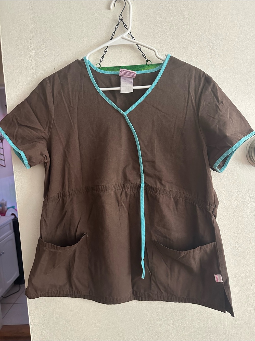 Skechers Brown Scrub Top with Teal Trim
